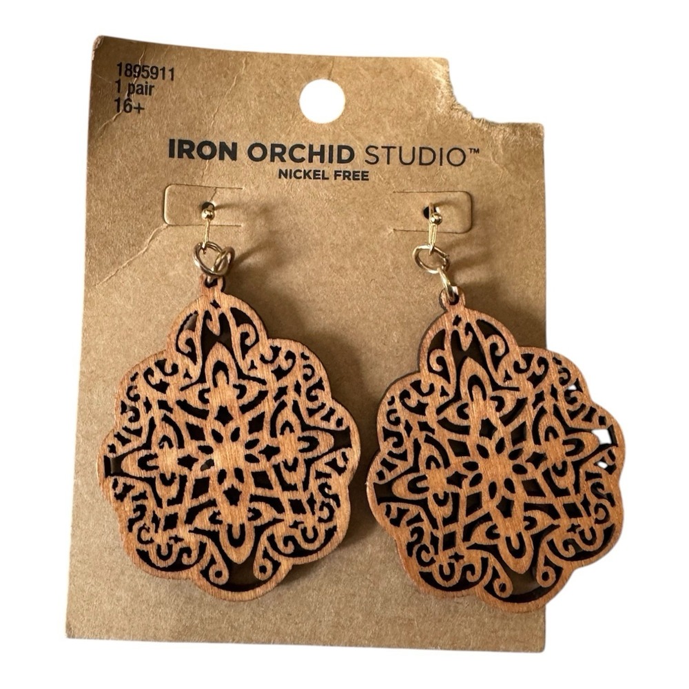 Iron Orchid Studio Wood Filigree Dangle Earrings Nickel Free NWT Laser Cut